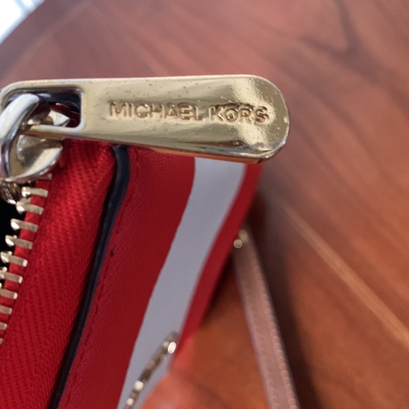 Michael Kors Wristlet Orange and Ivory - Picture 8 of 8